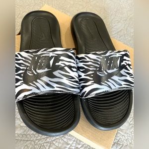 Nike Slides Black White Zebra Stripe Women’s Size 9